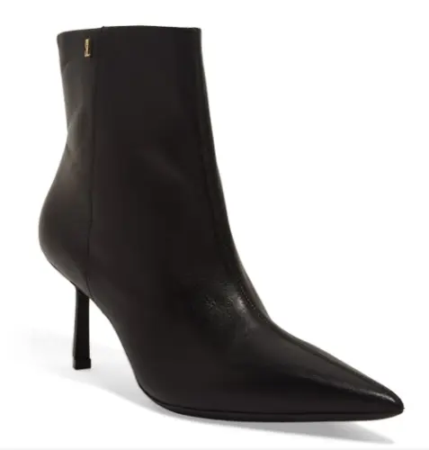 Bota Couro Soft Cano Curto Bico Fino