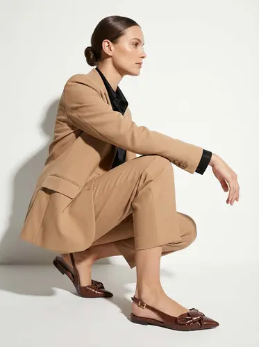 Sapatilha Slingback Couro Bico Fino Laço